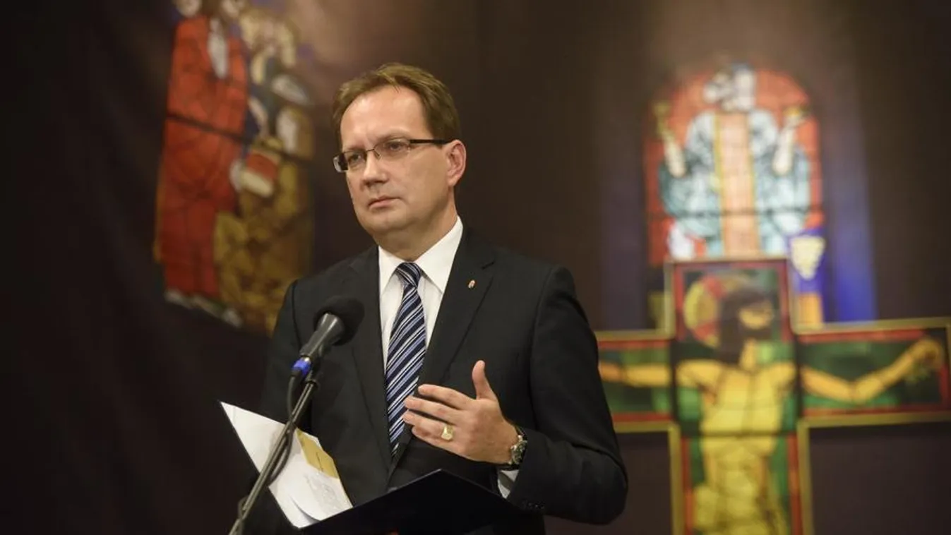 100 millió AIDS-es nigériaival riogatott a Fidesz