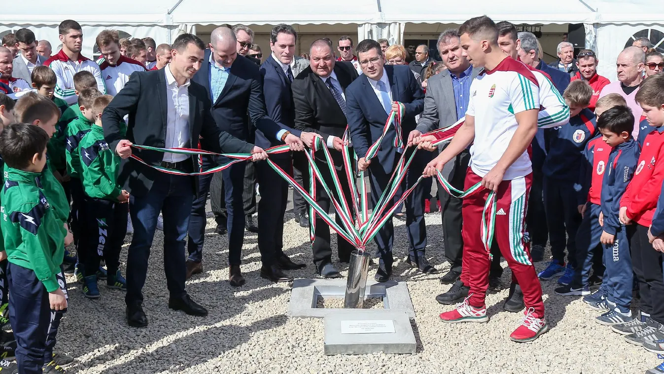 Takarítással foglalkozó cég húzza fel a csepeli birkózócsarnokot