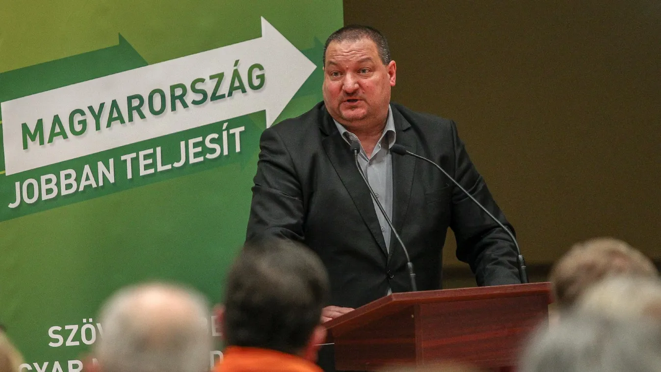 Jogsértő volt a csepeli plakát