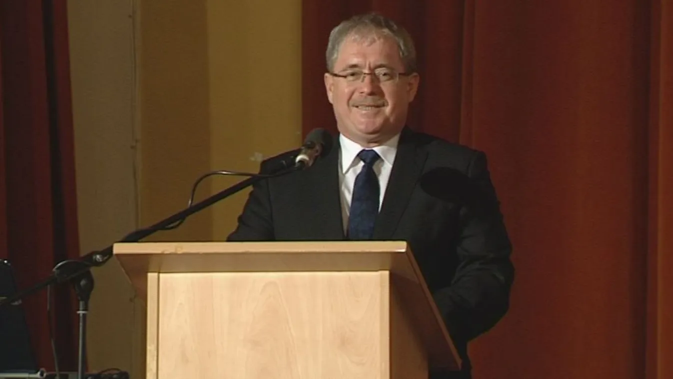 Fideszes kommunikációs panel lett az „álhírekből”