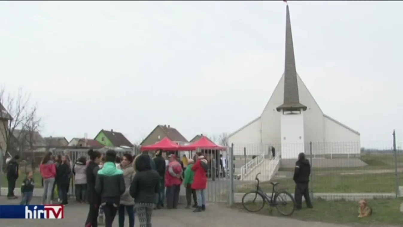 Csak a Fidesznek aláíró rászorulók kaptak élelmiszercsomagot?