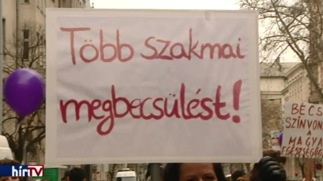 Azonnali egészségügyi béremelést követeltek egy budapesti tüntetésen