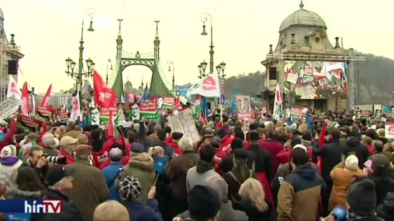 Karácsony: Akár az ördöggel is össze kell fogni
