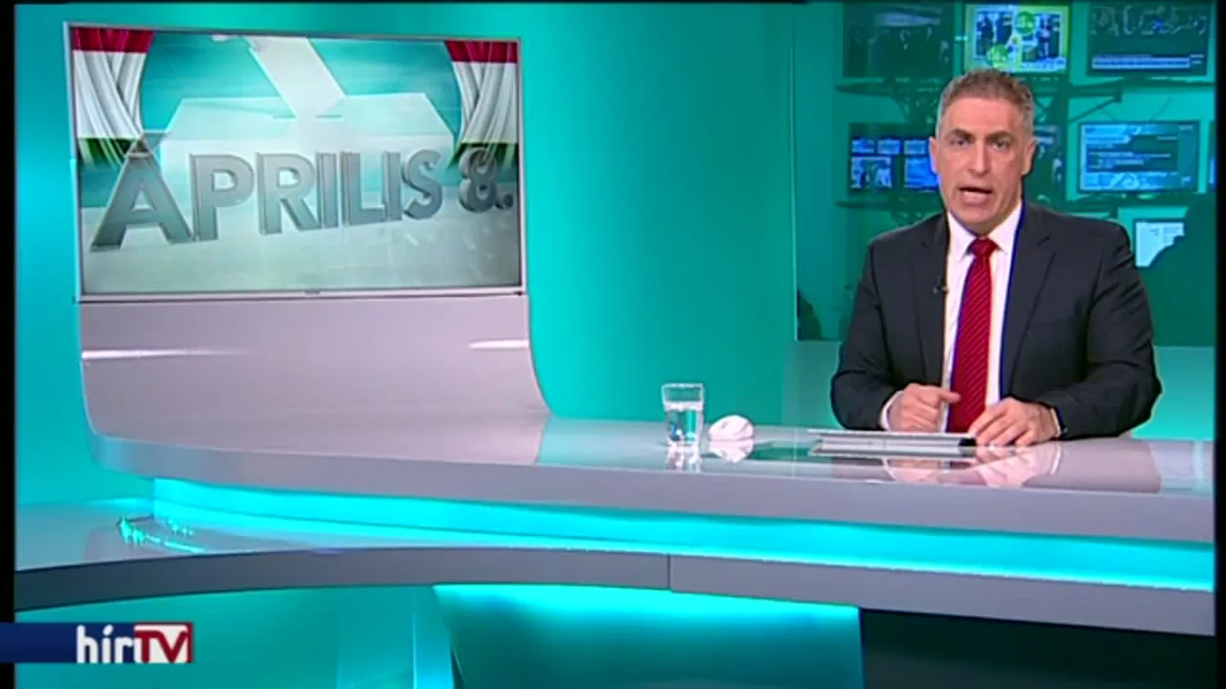 Tiltakozik az Együtt a simonkás pólók miatt