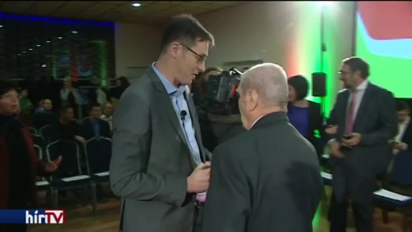 Holnap mutatja be árnyékkormányának tagjait Karácsony