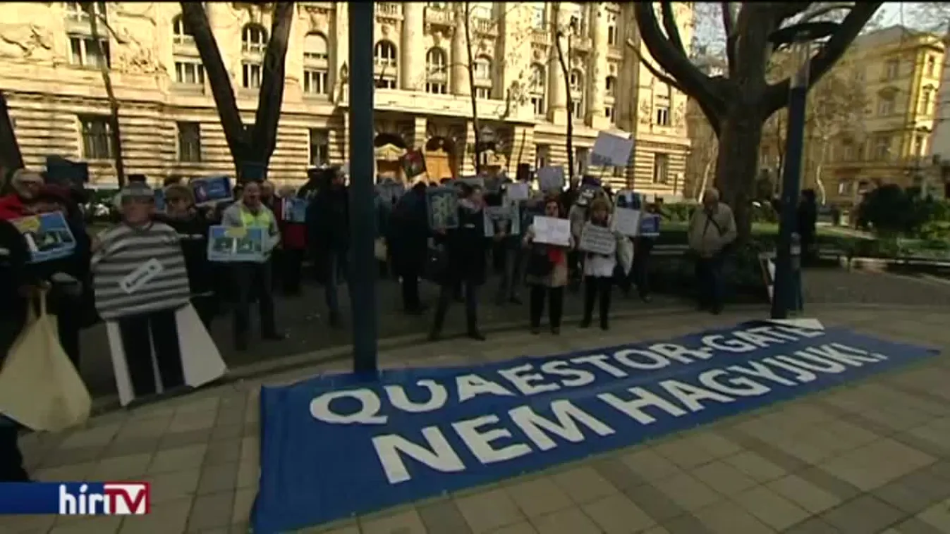 Ismét az MNB előtt tüntettek a Quaestor-károsultak