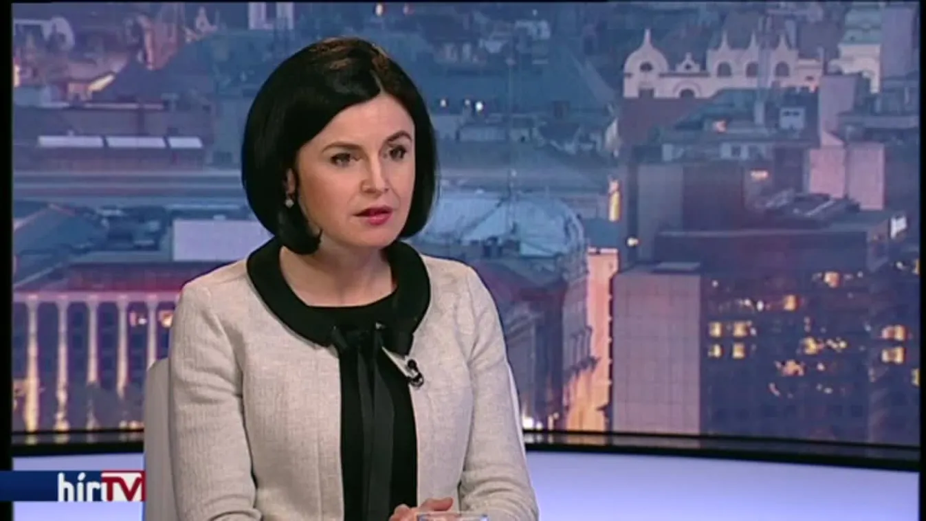 Egyenesen – Befutó helyen