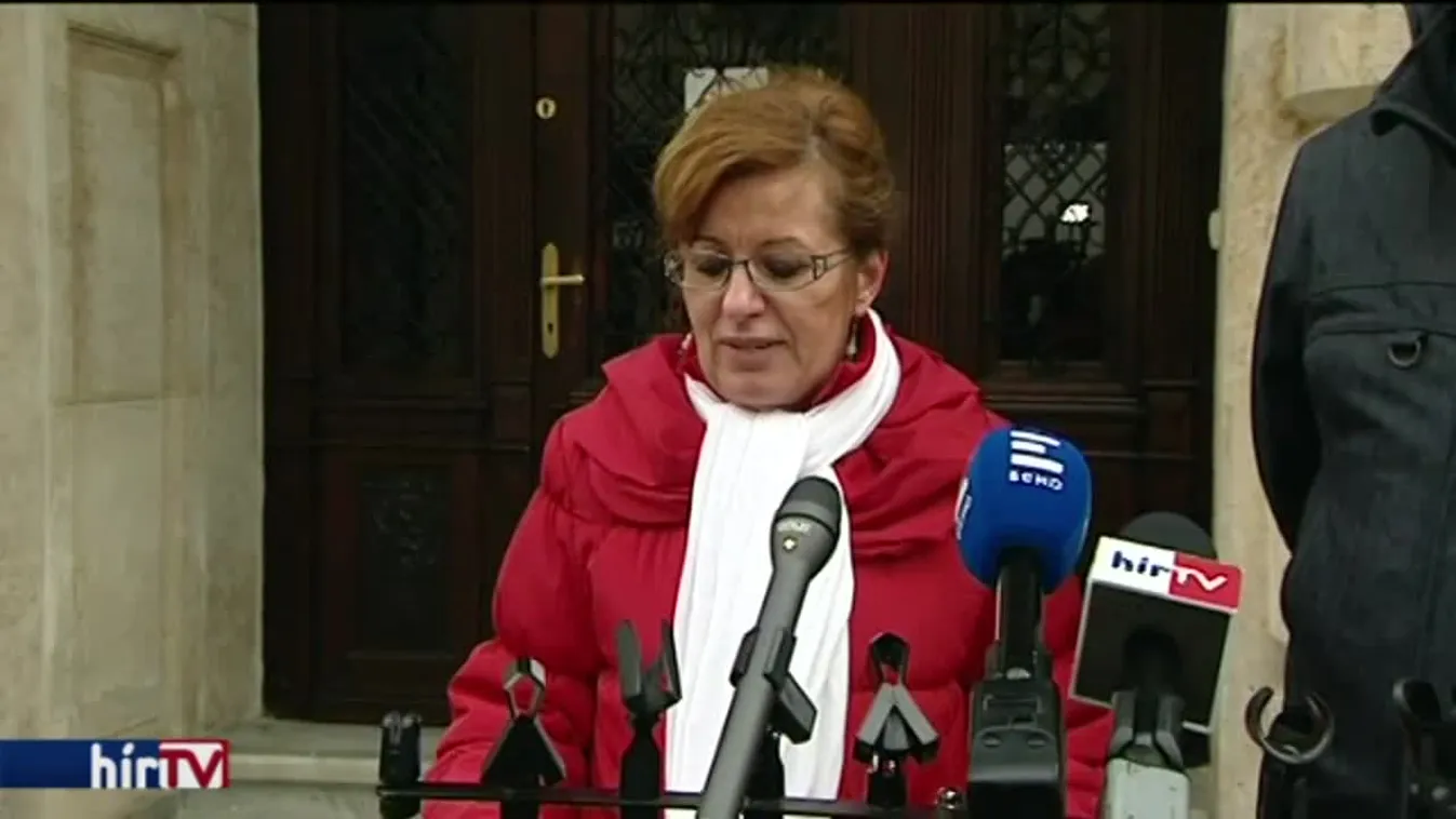 Bangóné: Ezer halott nevét találták az íveken Csepelen