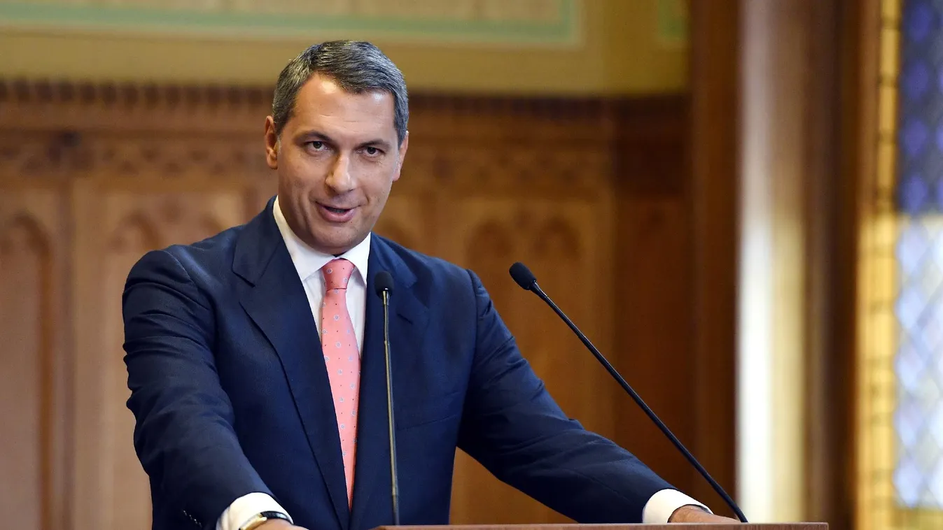 Lázár János ismét „kibeszélt a kánonból” – Lapzárta