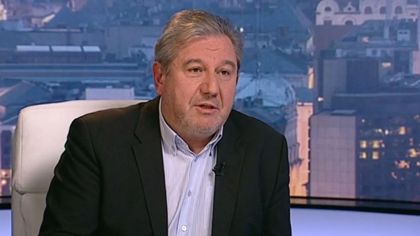 Bosszút sejt a háttérben Dömsödi Gábor