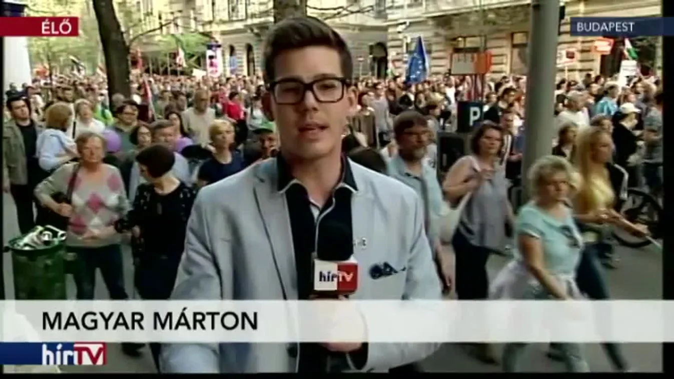 „Diktátor! Demokráciát! Rendszerváltást!” – bejelentkezés 19 órakor