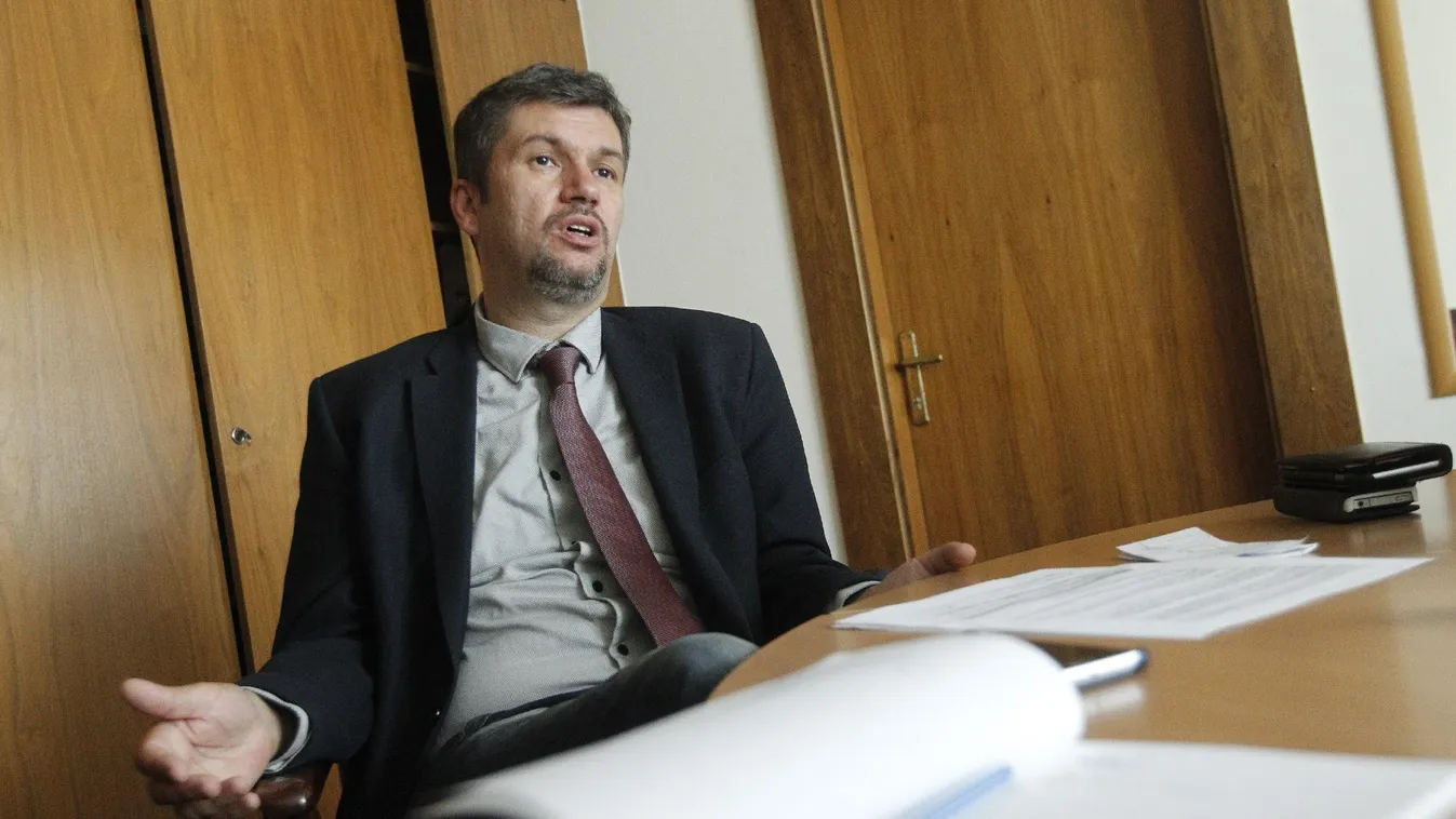 Hadházy Ákos kizárásáról is dönthet az LMP elnöksége