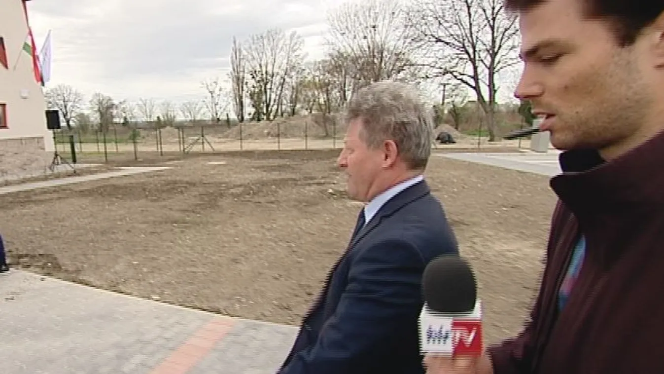 Levegőnek nézte a Hír TV riporterét a fideszes