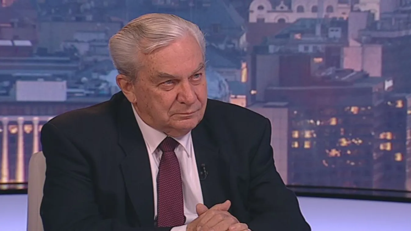 Chikán: Szomorú és fenyegető, hogy akadémikusokat és civileket listáznak