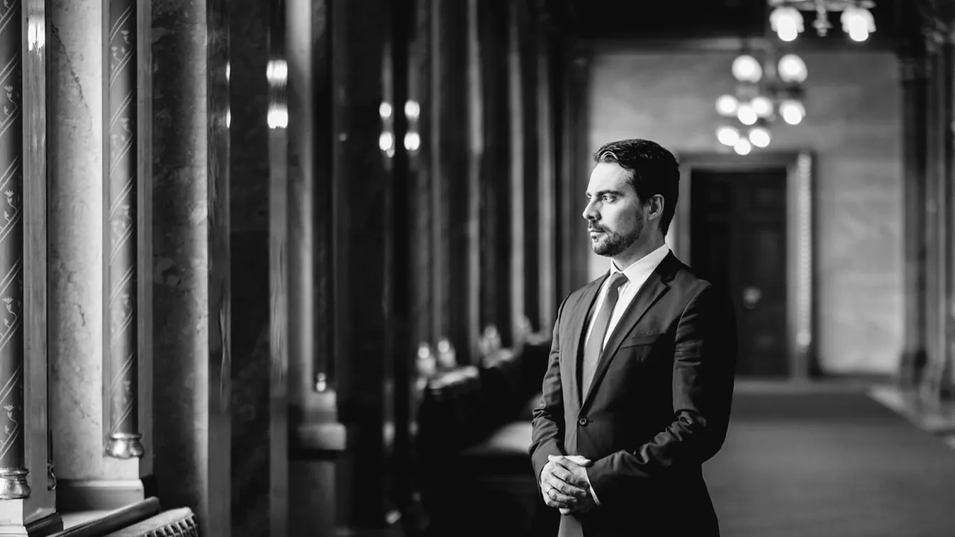 Vona lemondott, és nem is indul újra