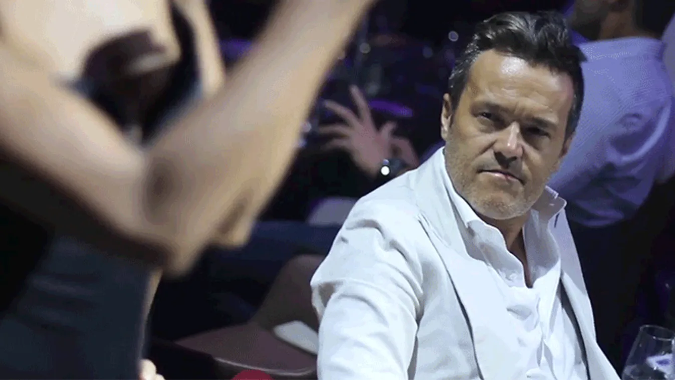 A kormányszóvivővel bulizott Habony