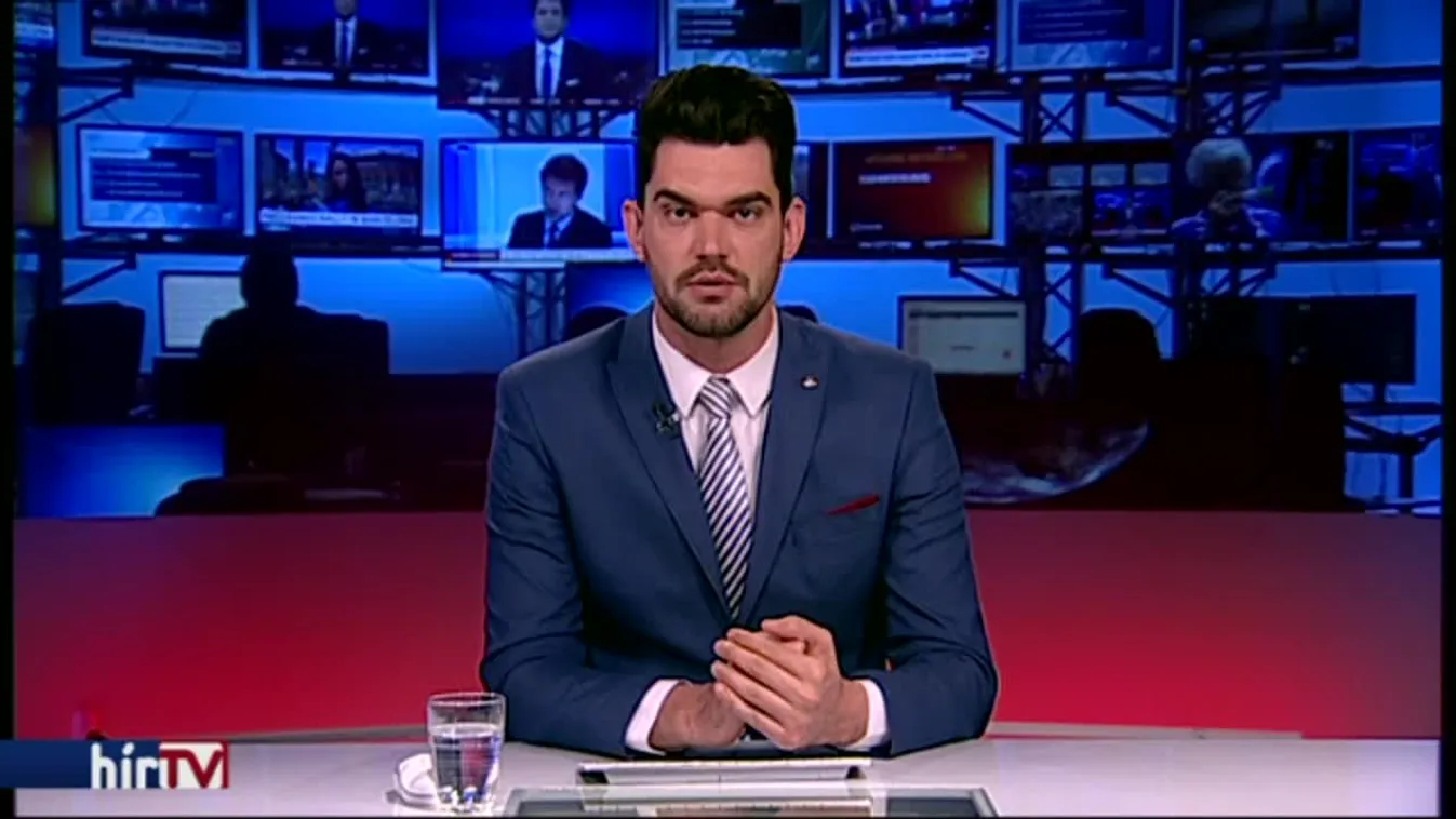 A NER fullasztó rendszere ellen tüntetnek