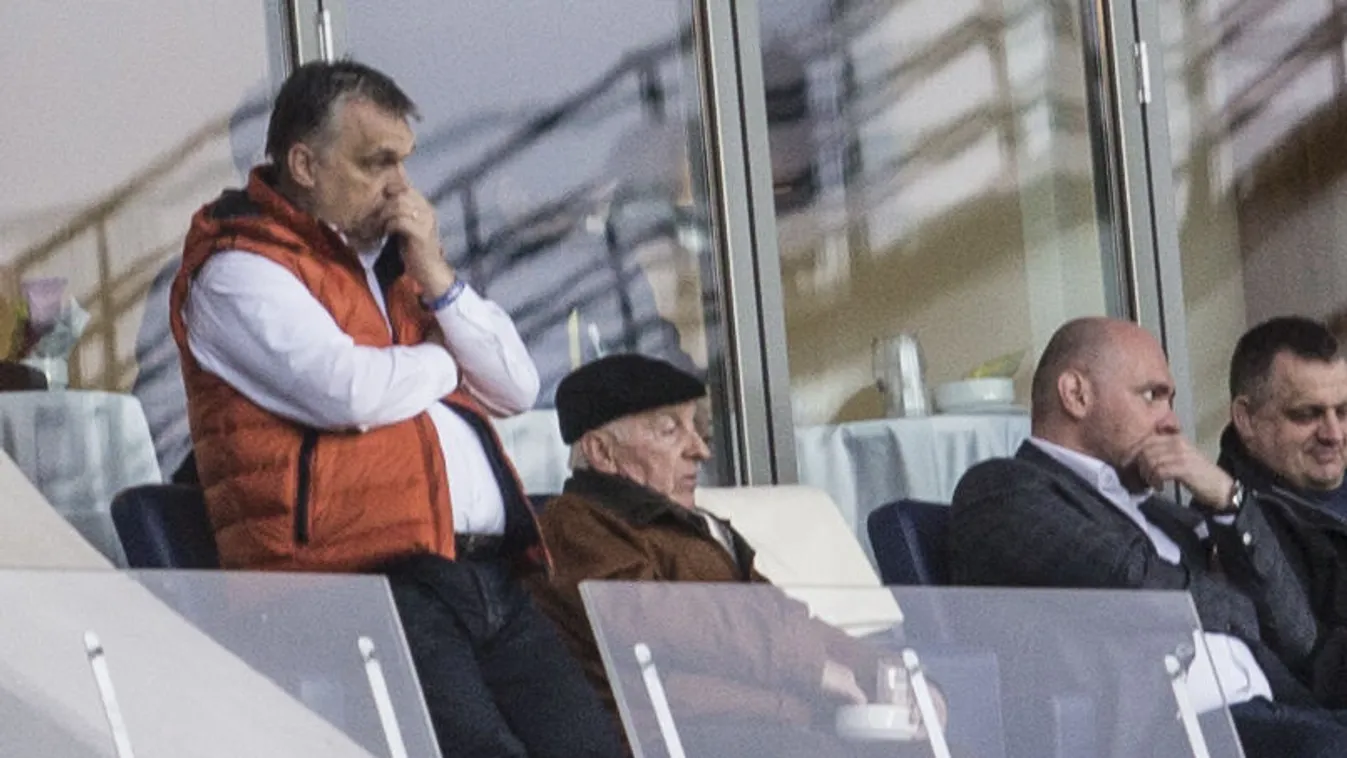 Tilos miniszterelnököt fotózni a Pancho Arénában