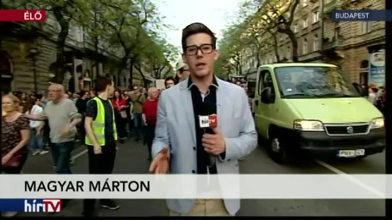 Megtelt az Andrássy út a Deák tértől az Oktogonig – bejelentkezés 17 óra 30 perckor