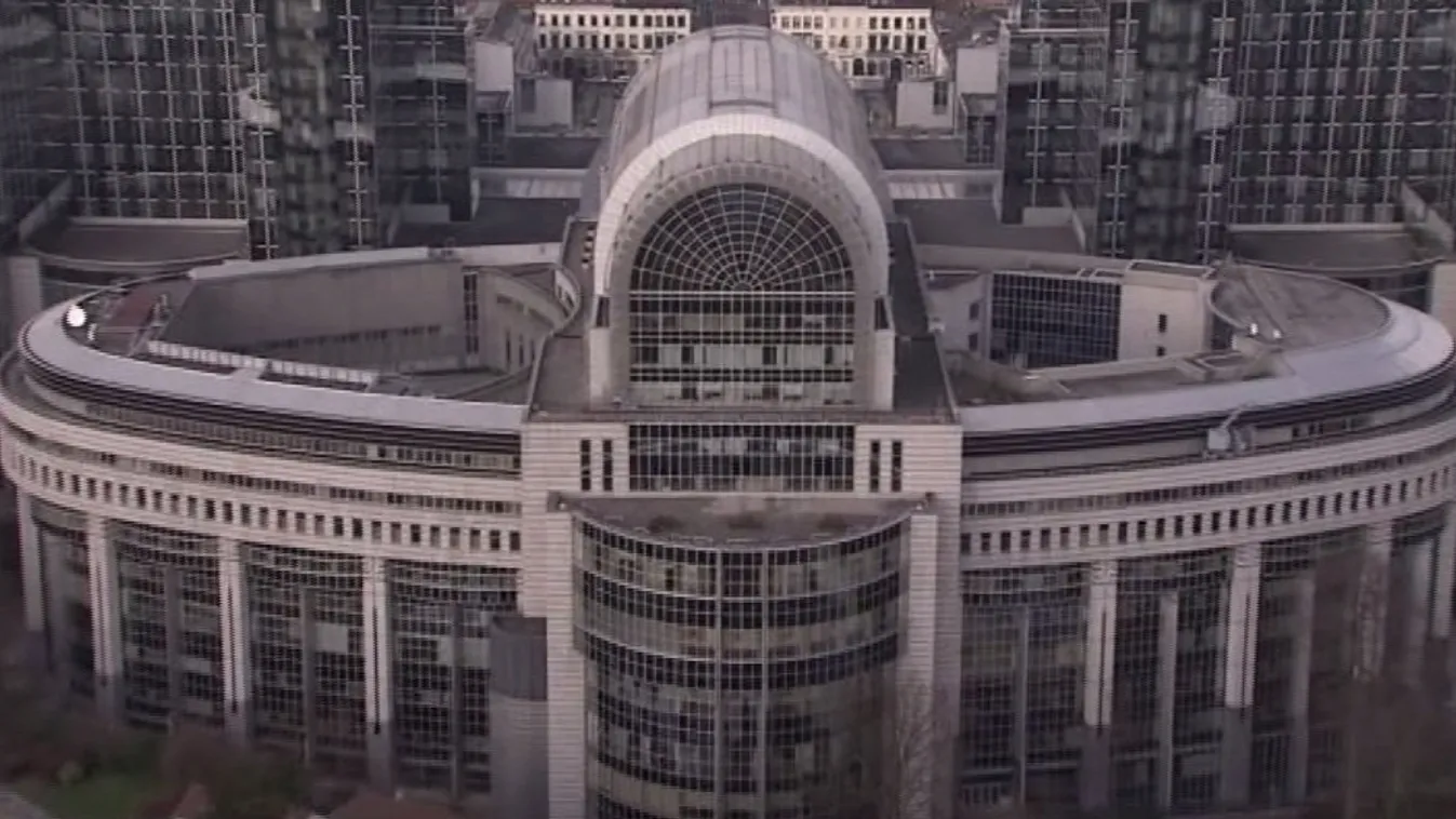 Magyarországot is érzékenyen érintő kérdésekről szavaznak az EP-ben