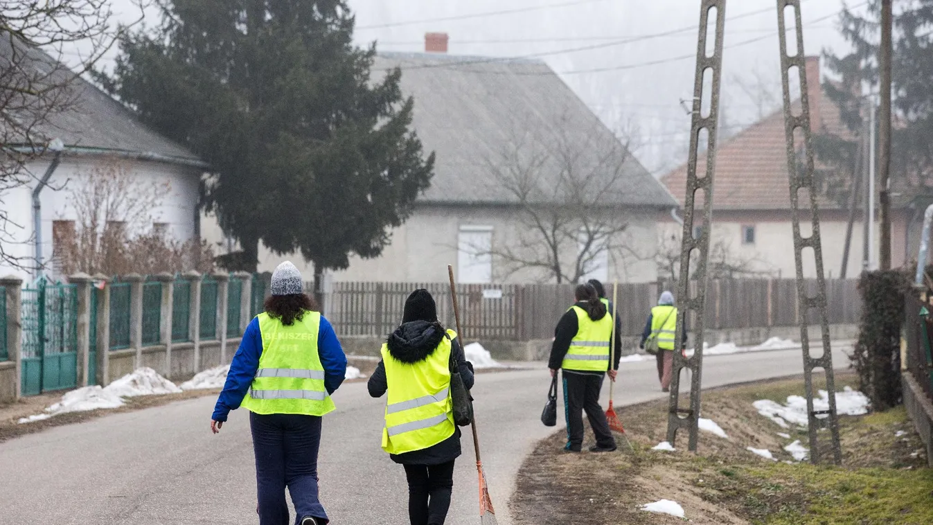 A kétharmadhoz kellett, közben ezer sebből vérzik a közfoglalkoztatás