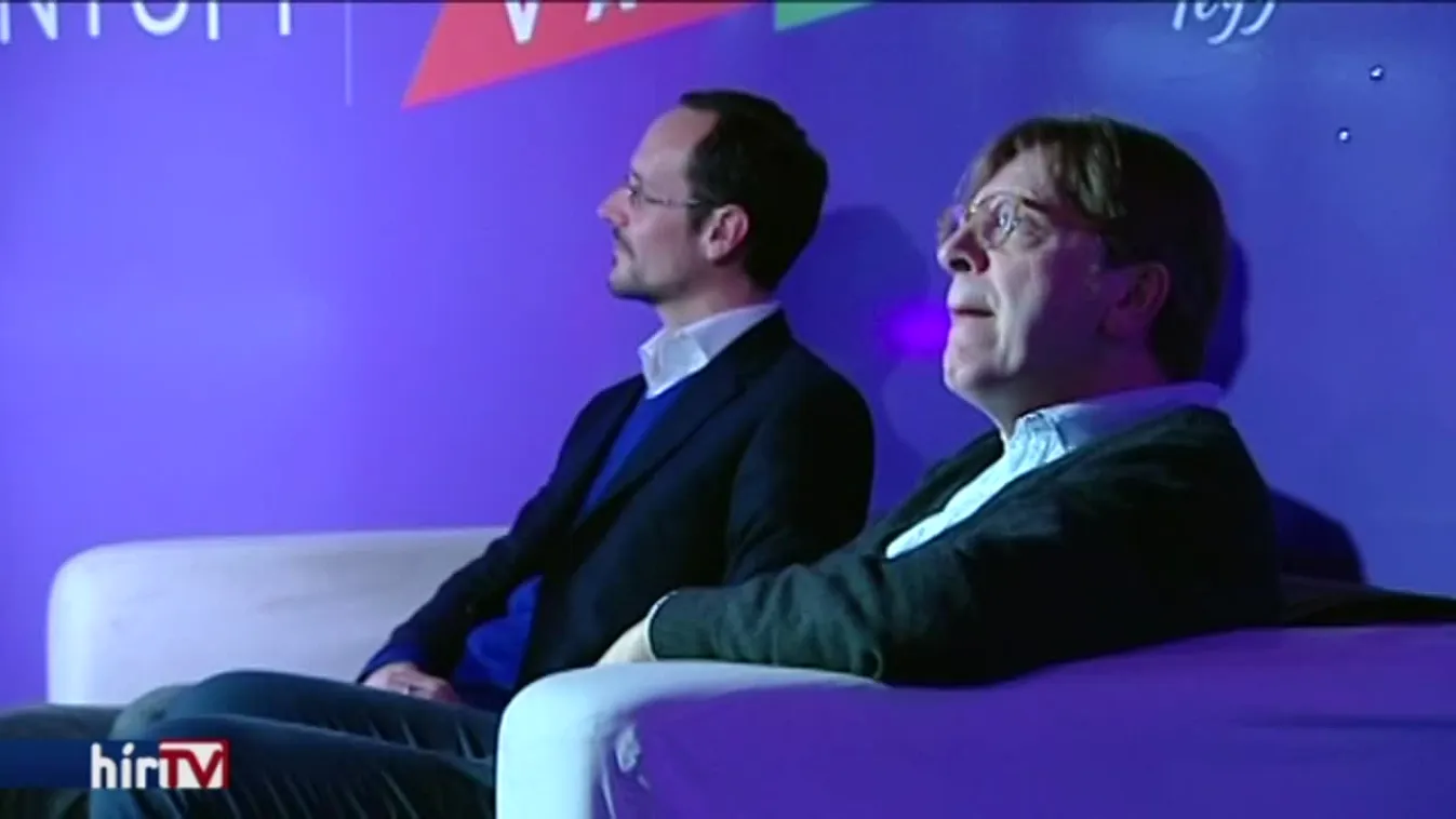 Guy Verhofstadt: Egész Európa önökre figyel