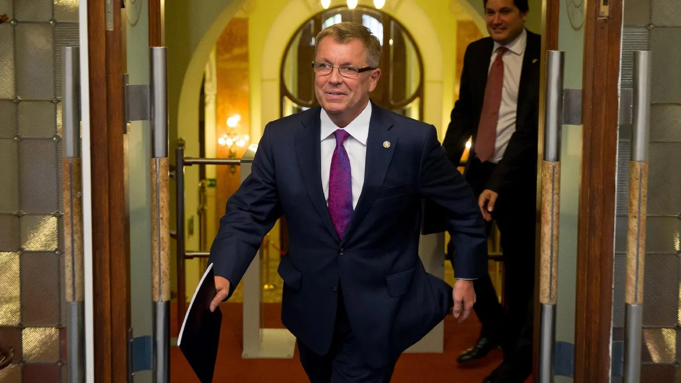 Nem áll talpra a forint, Matolcsyék nem lépnek – Tantusz