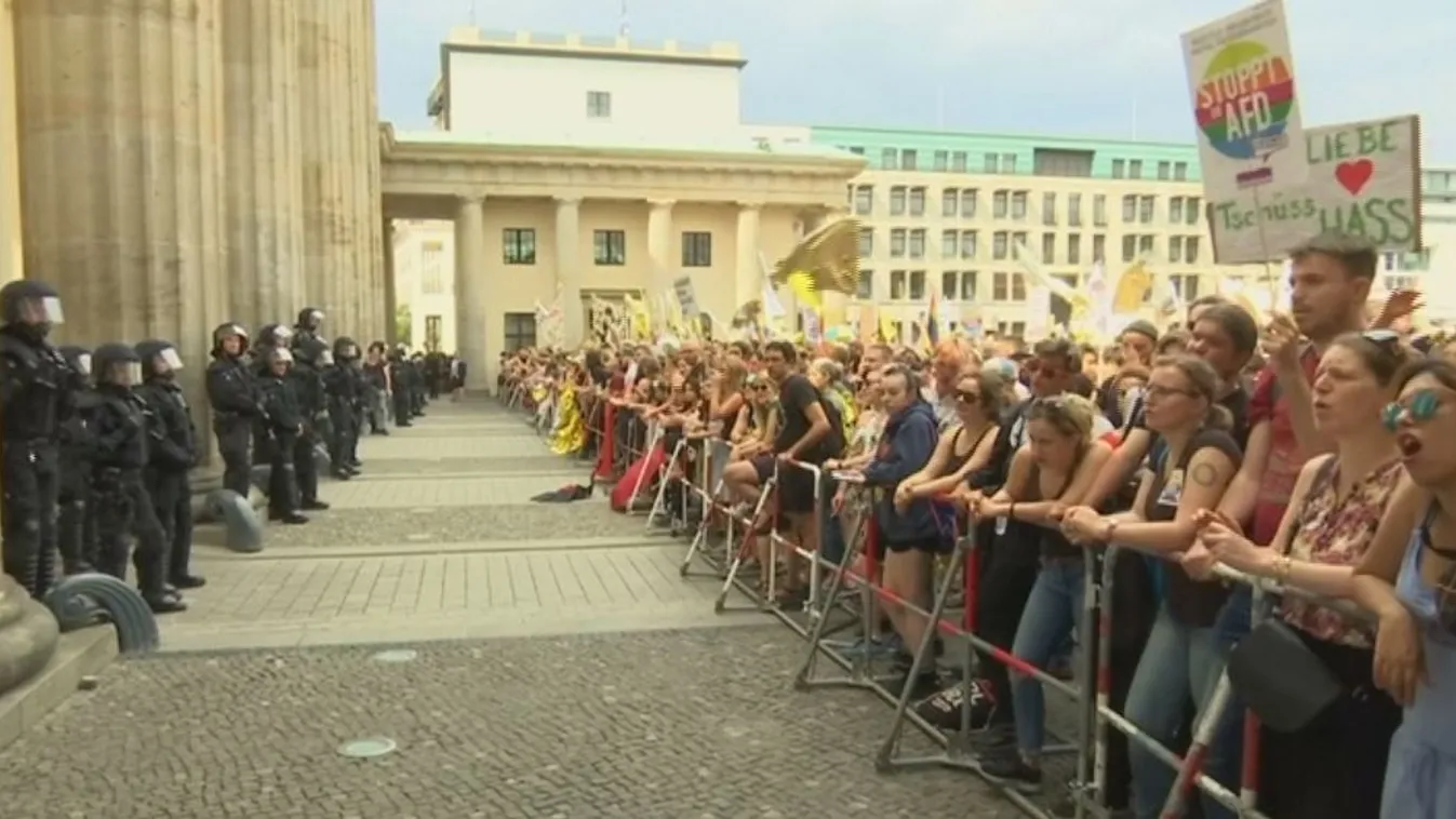 Rengeteg ellentüntető várta Berlin utcáin a bevándorlásellenes AfD-t