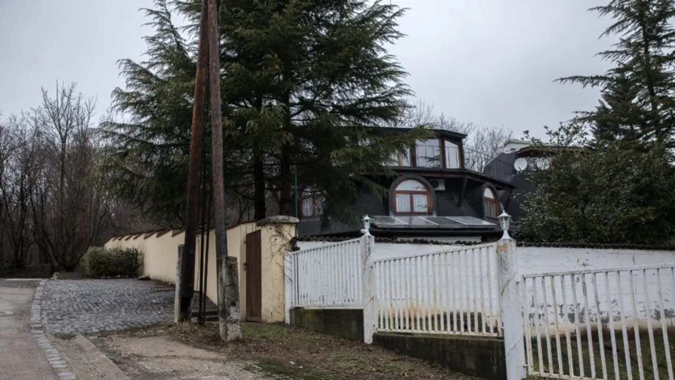 Veszteséggel is 140 milliós villát vett az ifjabb Matolcsy cége