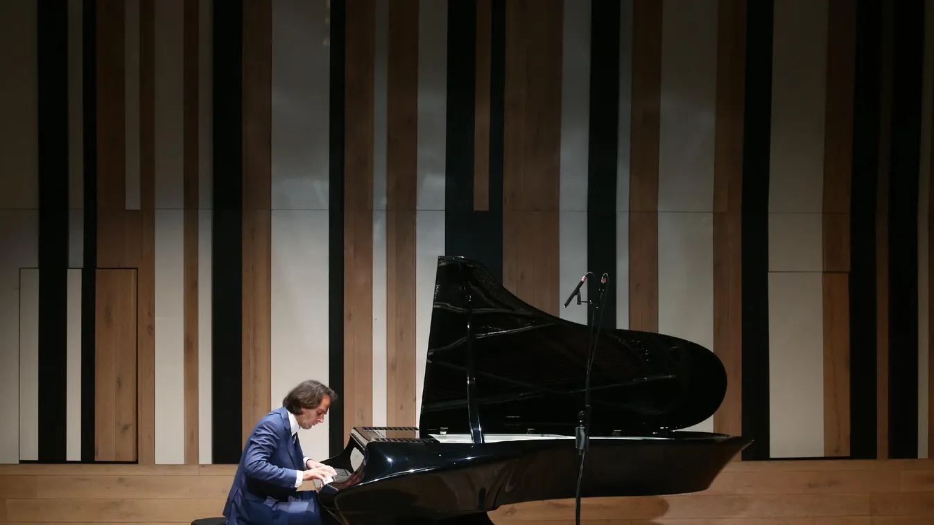 Bogányi-zongorát adtunk kölcsön Moszkvának