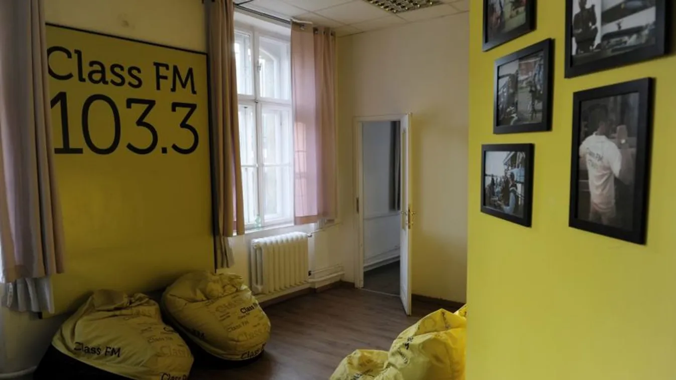 Kormányközeli rádió csendül fel a Class FM helyén