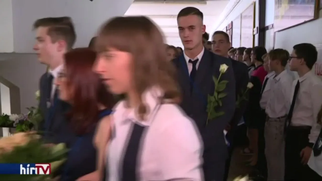 Több mint százezer diák ballag el a hétvégén