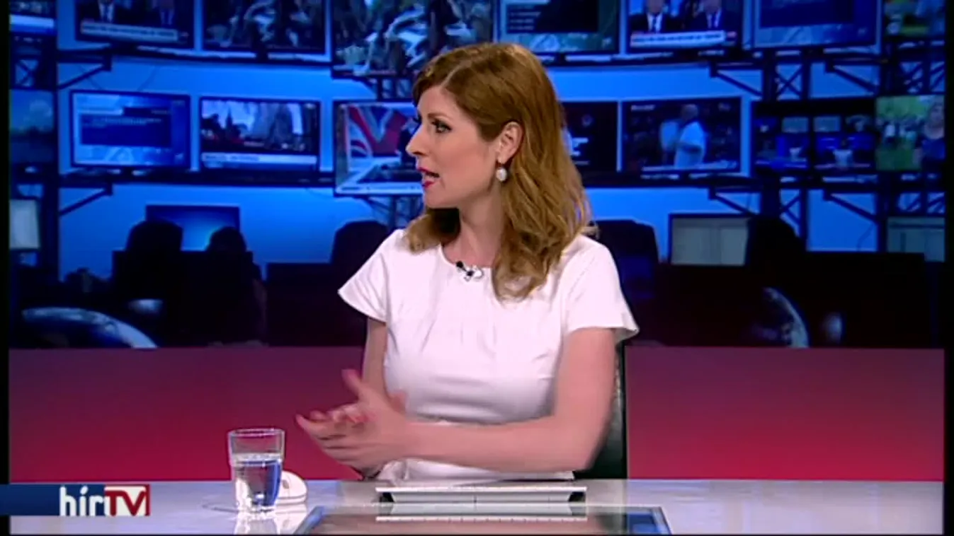 „Maradunk, ellenállunk, változtatunk!” – tüntet a Momentum