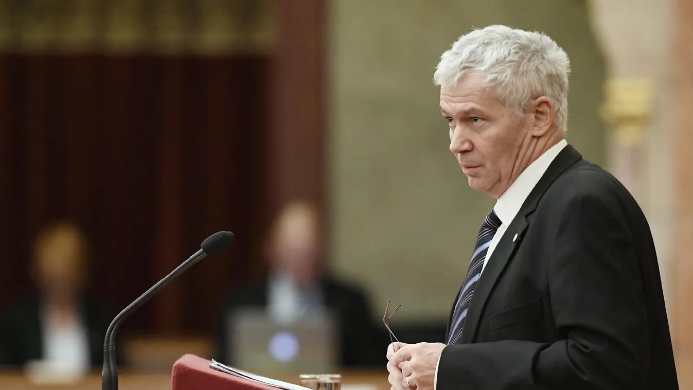 Eltussolják az ügyeket, a kormány meg falaz Polt Péternek