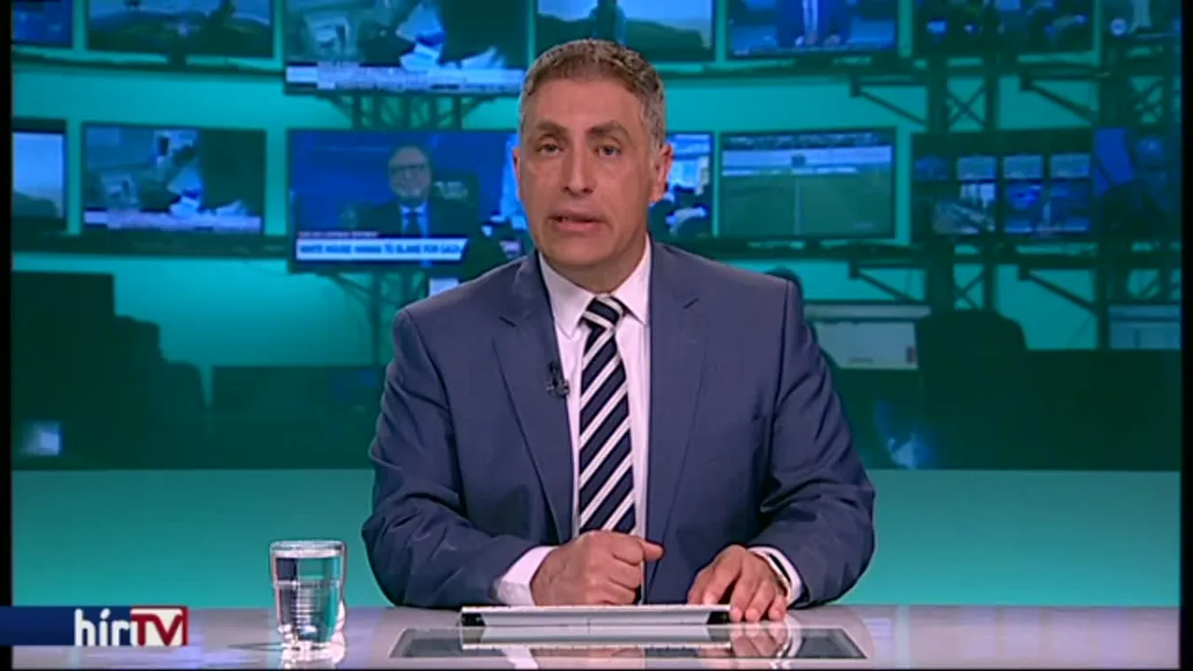 4 milliárd forintnyi jutalmat szórt szét Balog