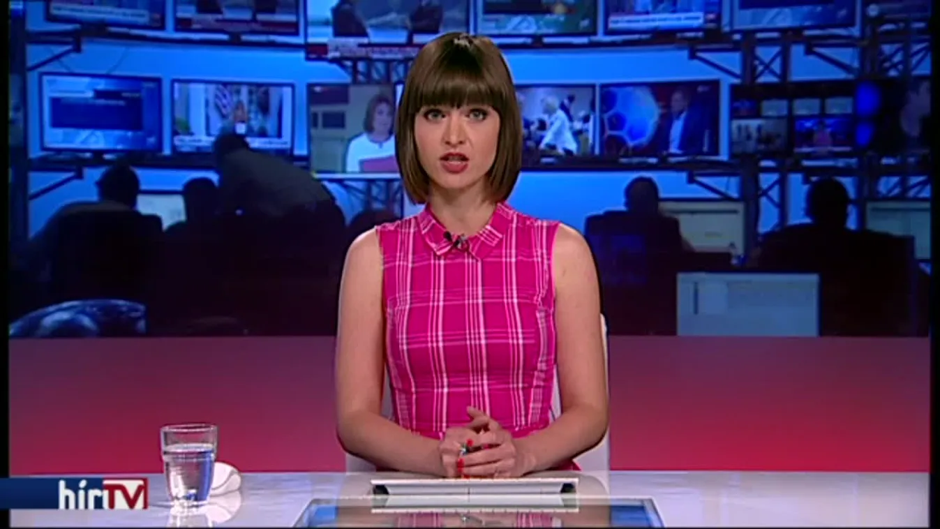 Nemzetbiztonsági kockázatot jelent, mégis az ülésteremben nézte az alakulót