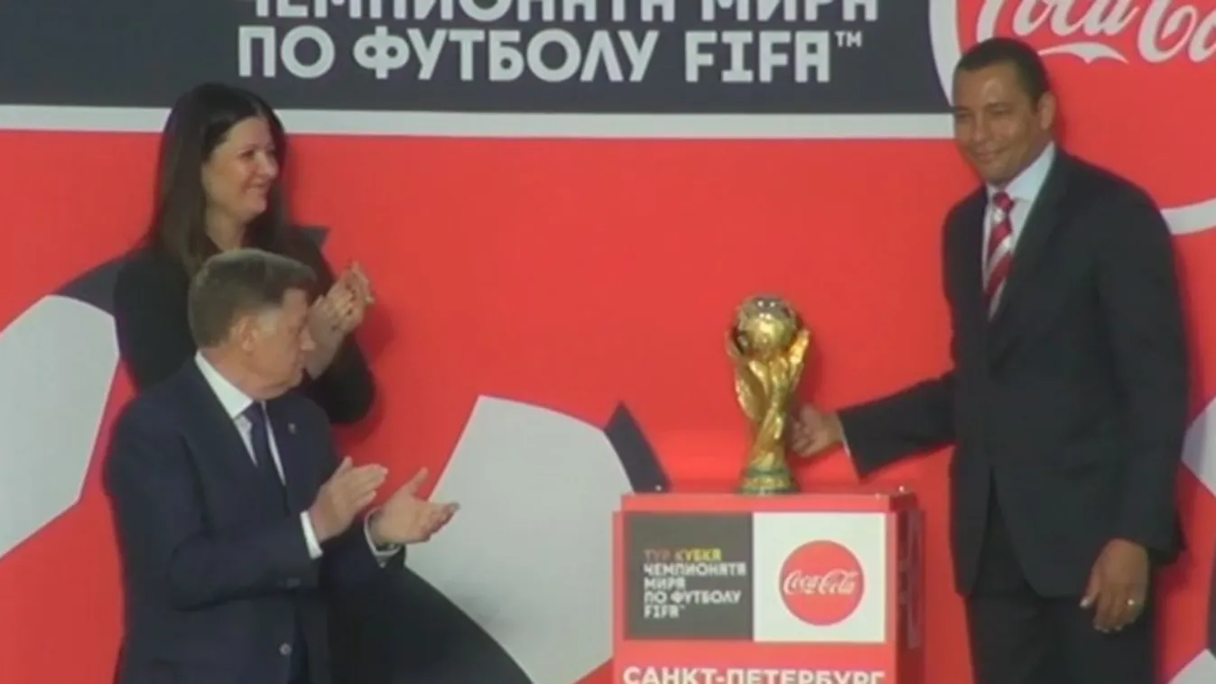 Bemutatták az oroszországi világbajnokság trófeáját