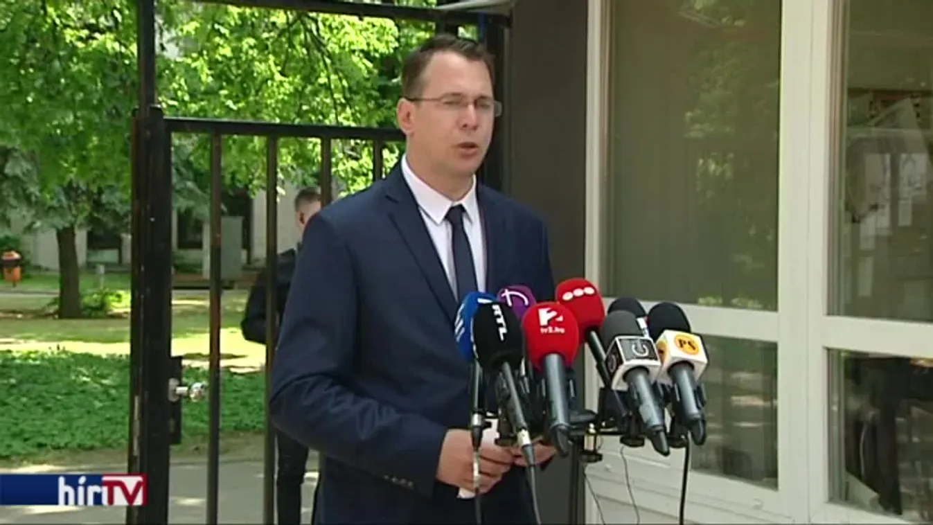 A kizárás után a mandátumát is visszakéri Dúró Dórától a Jobbik