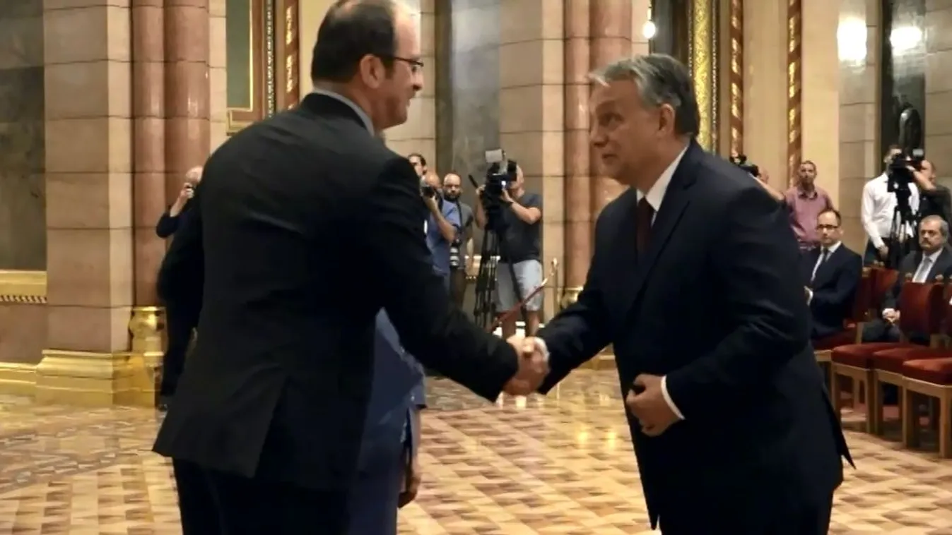 Orbán és a képviselők átvették megbízóleveleiket