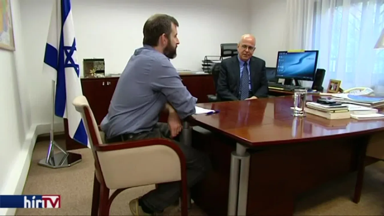 Izrael budapesti nagykövete színjátékról beszél