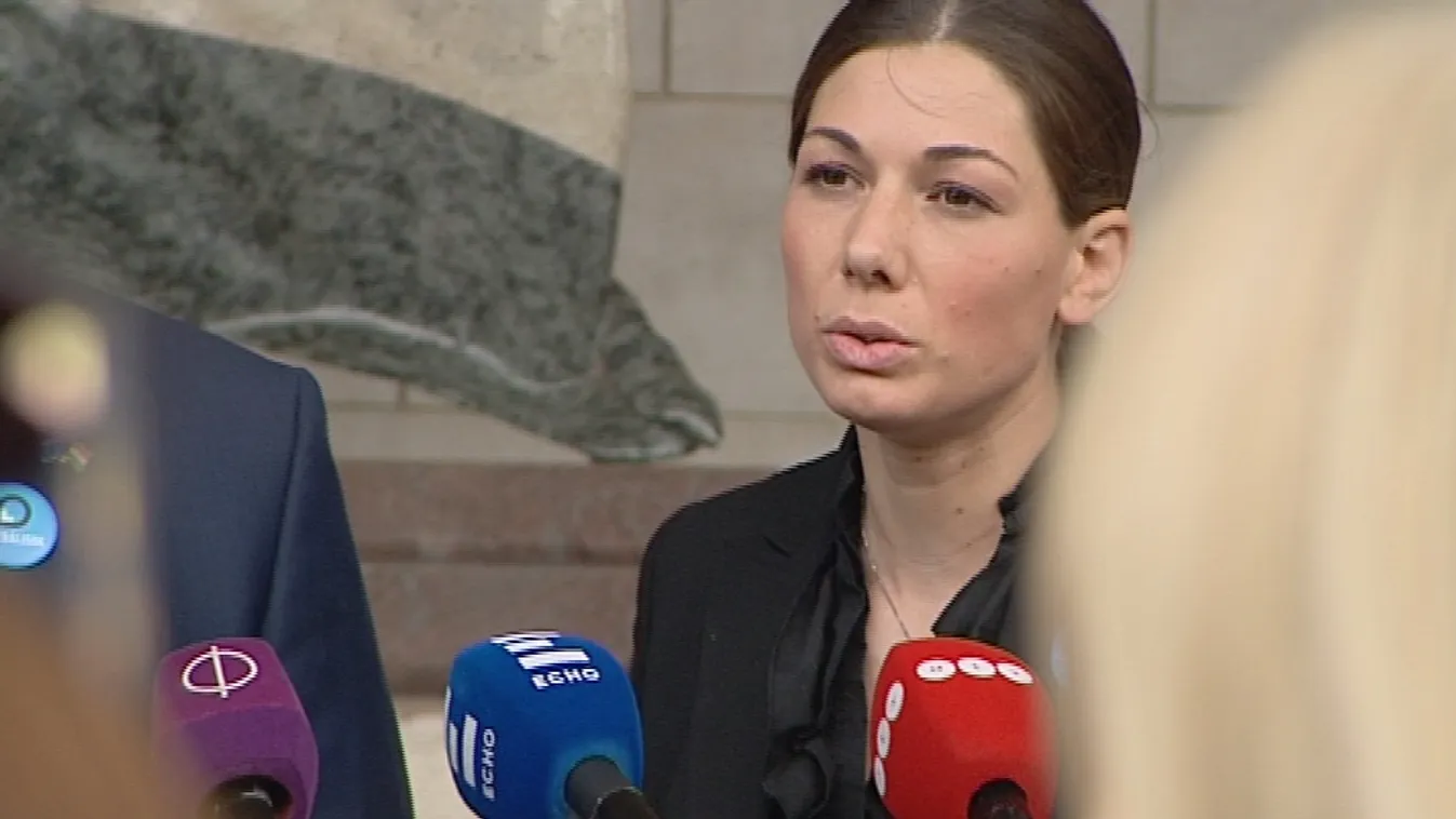 Bősz Anett kilép, annyi a frakciónak