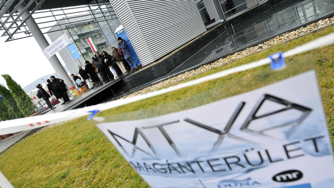 Független közmédiáért tüntettek