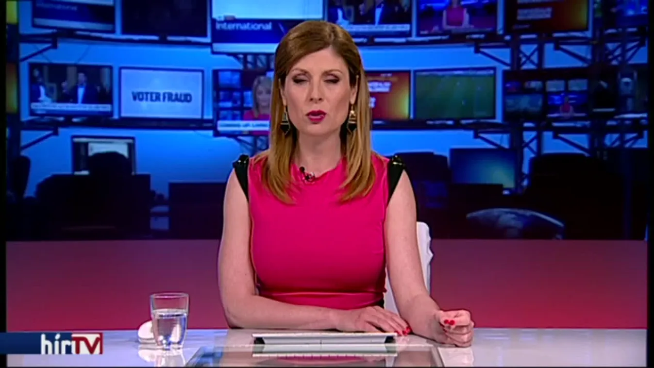 Weber: Orbán a tűzzel játszik