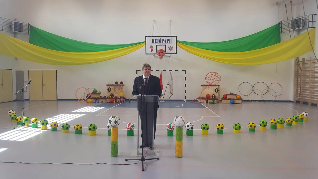 Tállaitól elveszik az adóügyeket