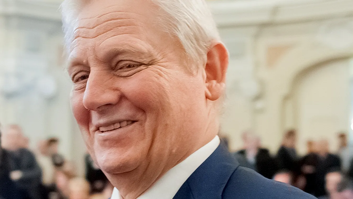 Örül Lázár János távozásának a főpolgármester