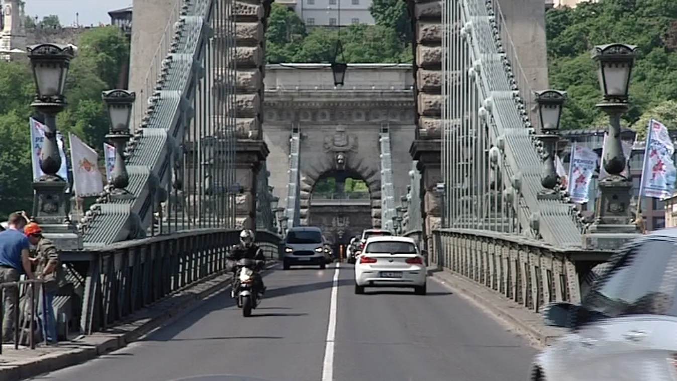 Tarlós eltökélt a Lánchíd egy ütemben való felújításában