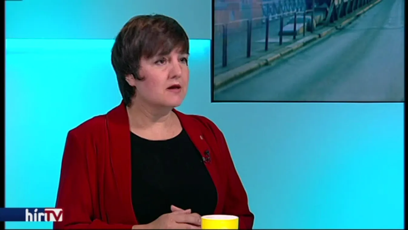 Reggeli járat - 	Parádé