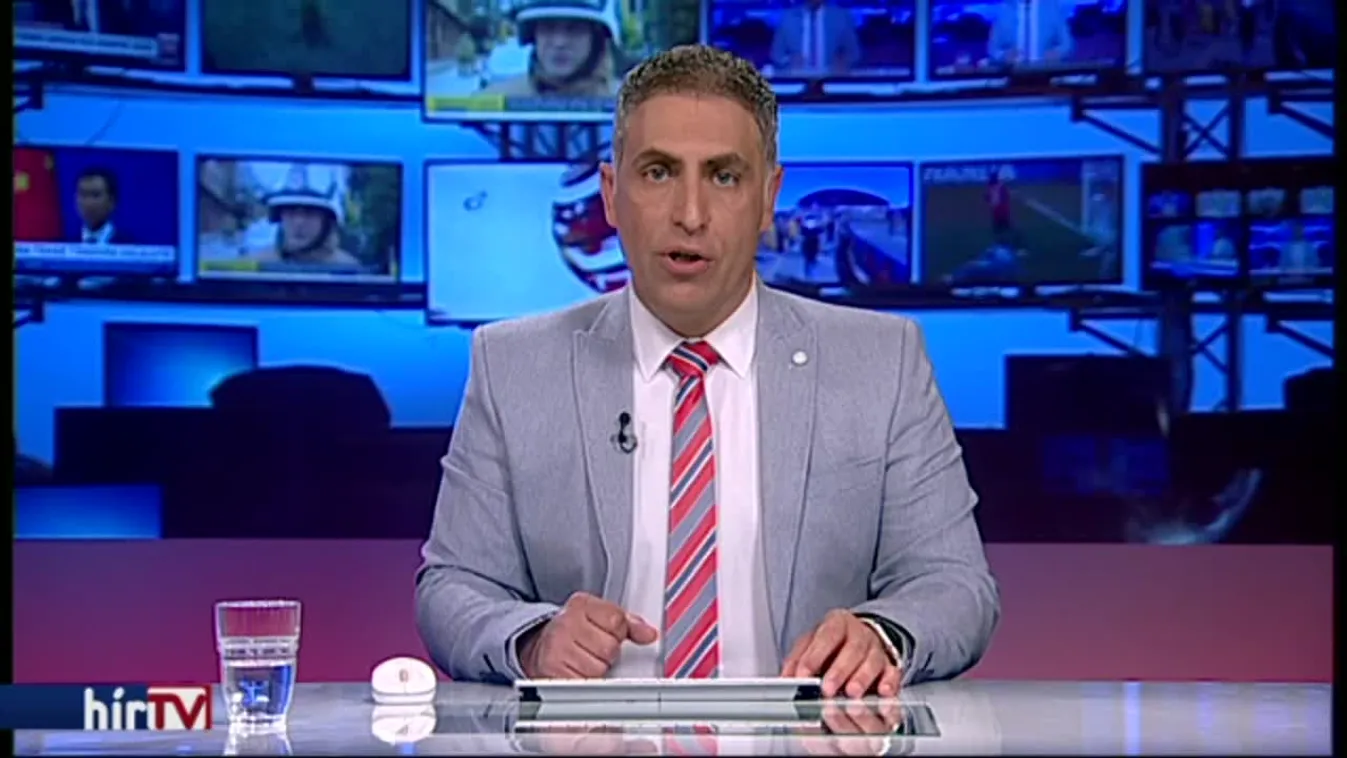 Áder János virágot vitt Nagy Imre és társai sírjához