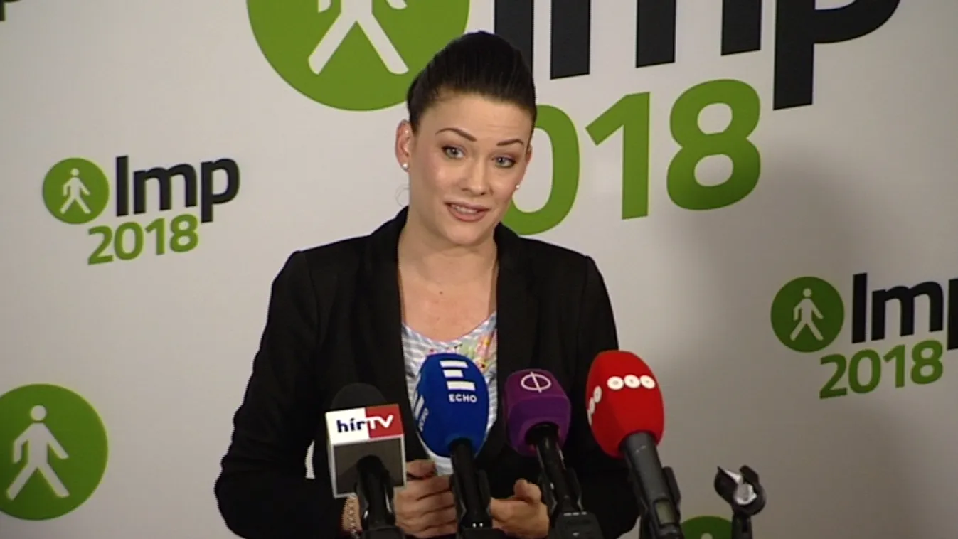 Demeter Mártának kérdései vannak