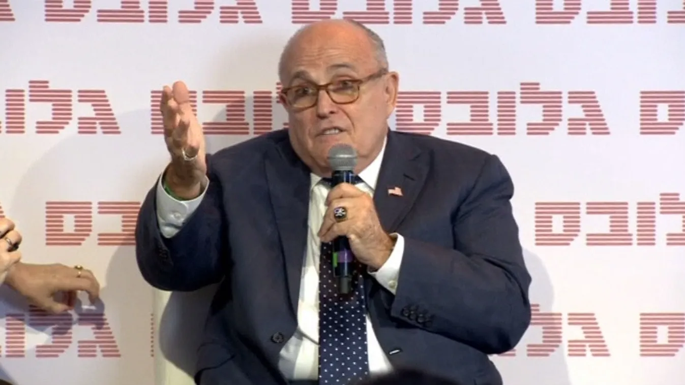 Kim Dzsung Un térden állva könyörgött a békekonferenciáért?